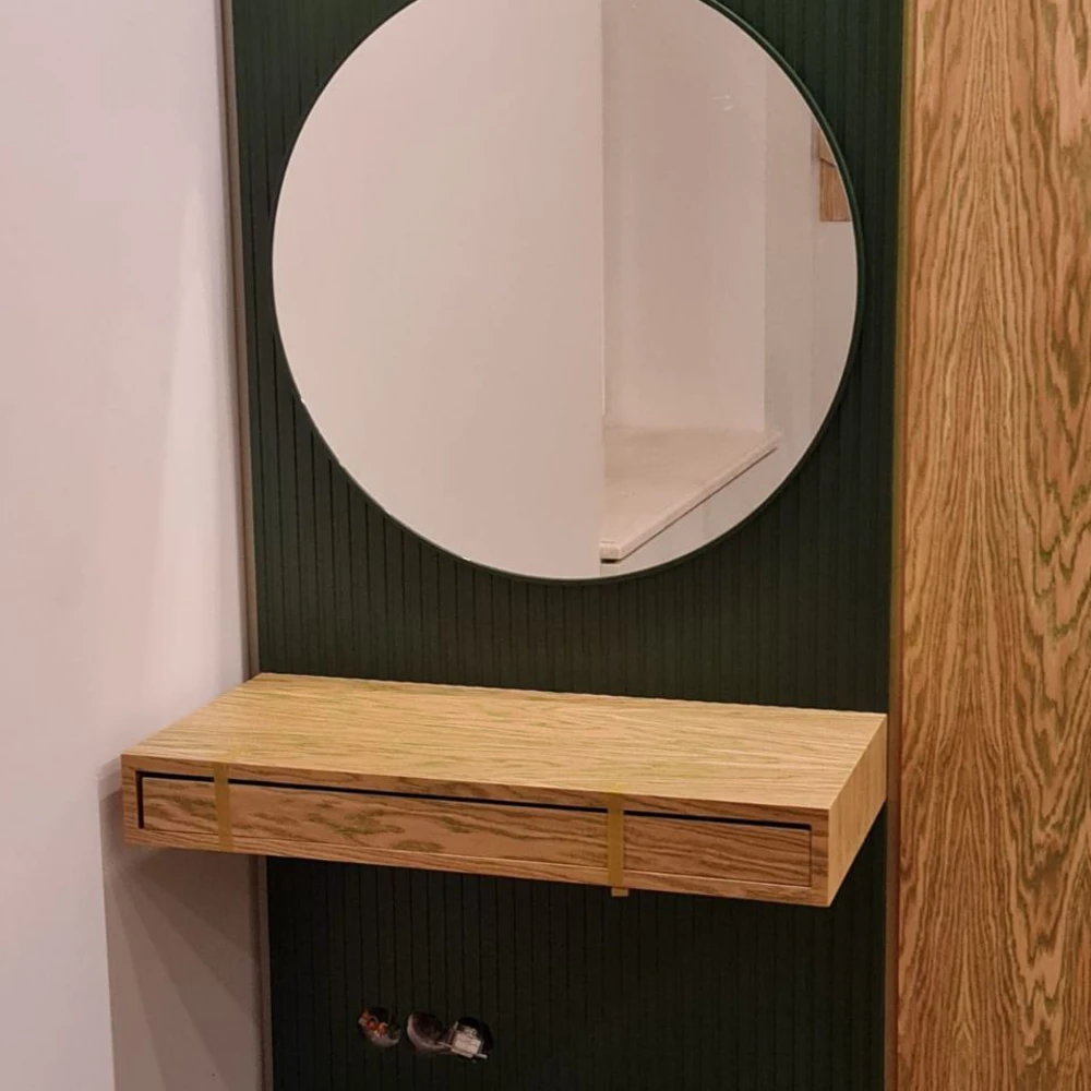 Консоль Emilia