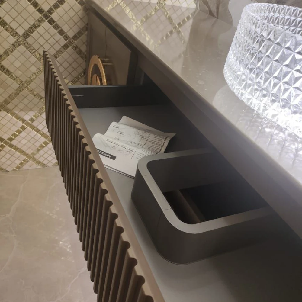 Столик в ванную